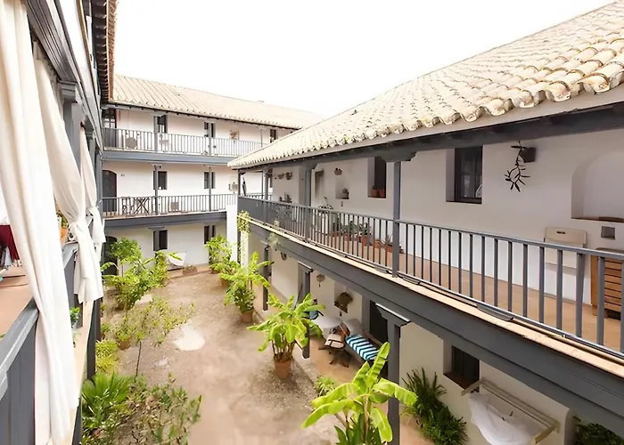 Apto En Historico Patio Andaluz